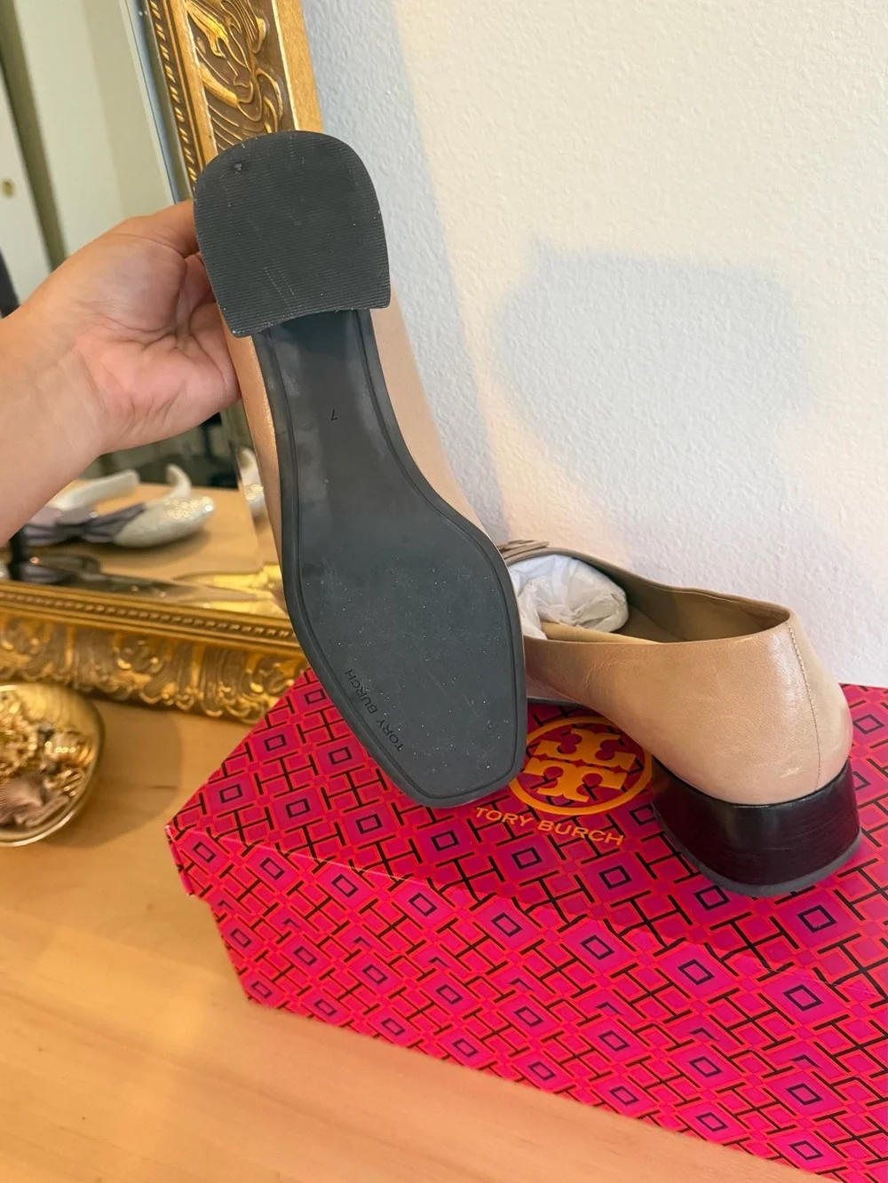 Tory Burch Georgia Pumps in almond - Picture 6 of 7
